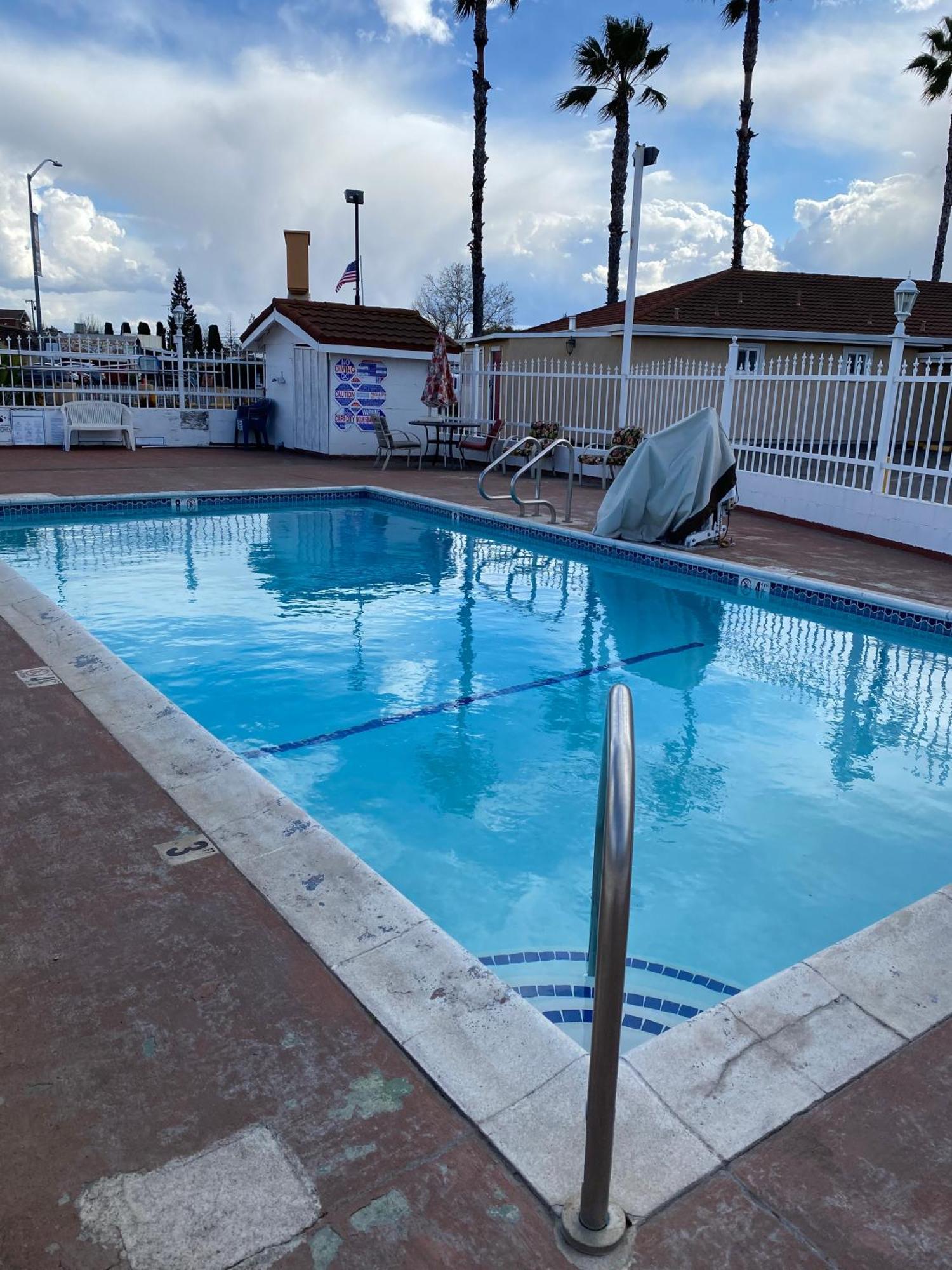 Holiday Motel オークデール エクステリア 写真